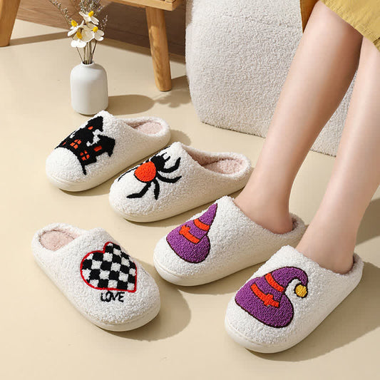 Chaussons grande taille à imprimé éléments d'Halloween - image 1