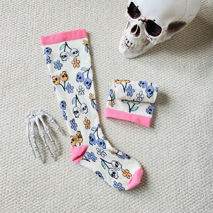 Chaussettes de compression grande taille motif tête de mort et fleurs d'Halloween (3 paires) - image 4