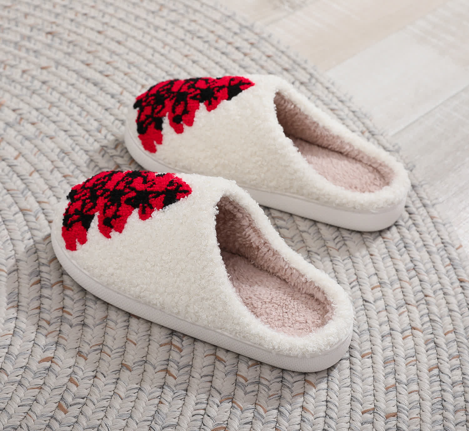 Chaussons grande taille à imprimé sapin de Noël - image 5