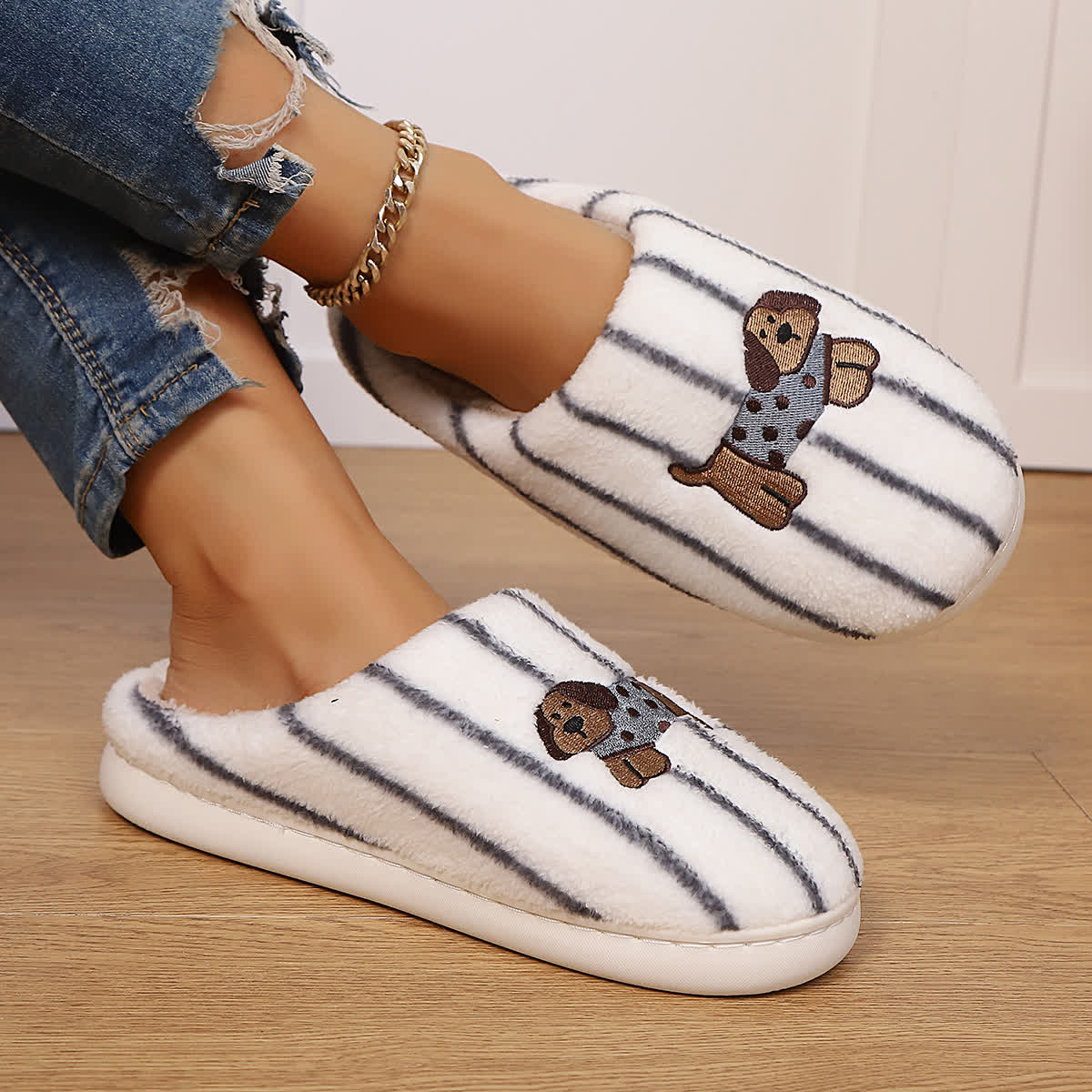 Chaussons à rayures et imprimé chien - image 10