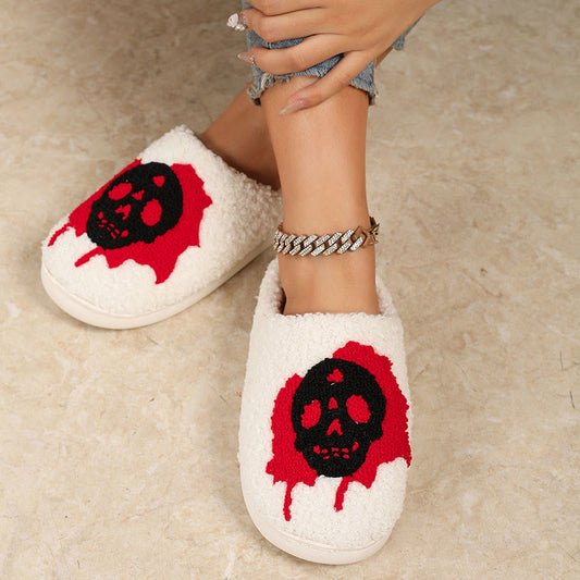 Chaussons grande taille à motif tête de mort sanglante - image 0
