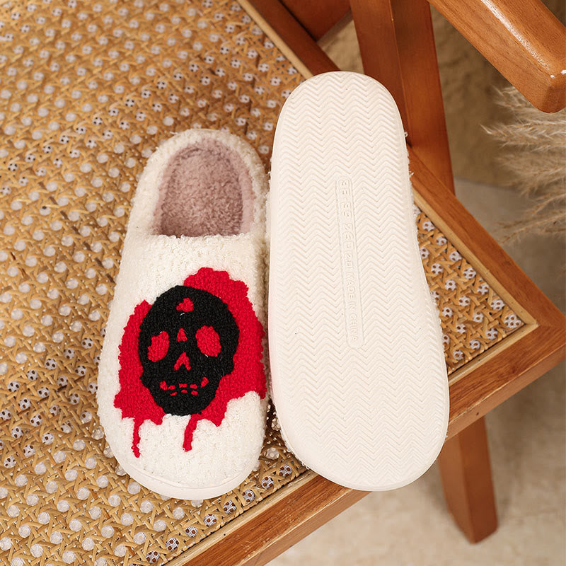 Chaussons grande taille à motif tête de mort sanglante - image 4