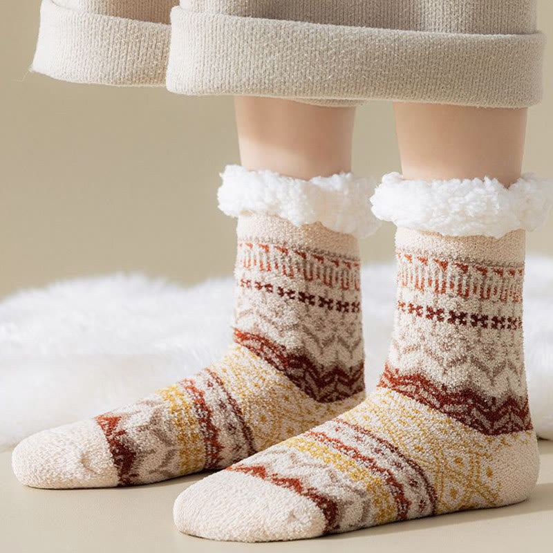 Chaussettes-chaussons ethniques grandes tailles - image 1