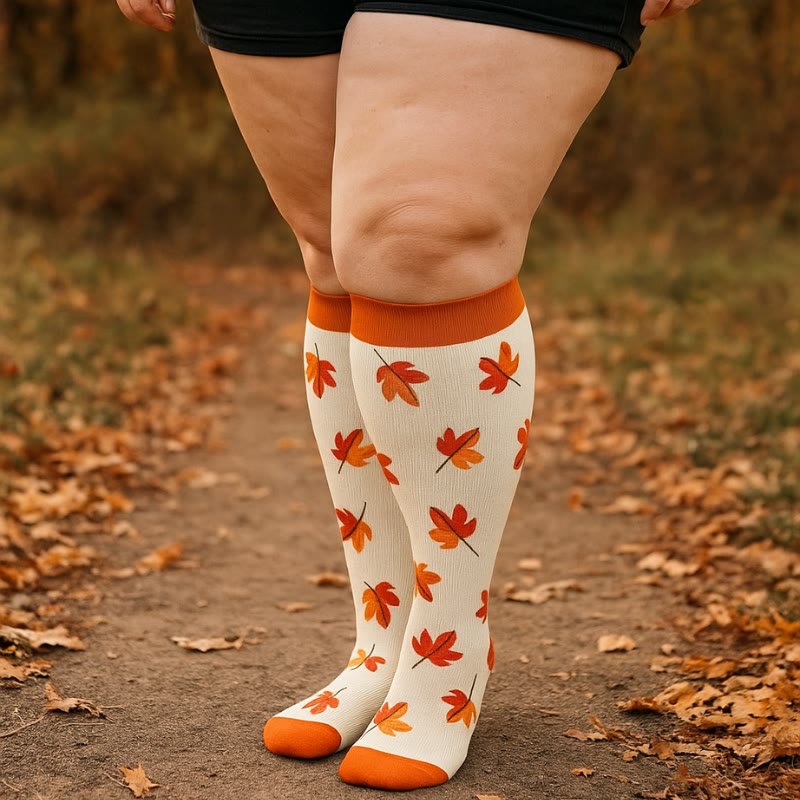 Chaussettes de compression grandes tailles à motif de feuilles d'érable et de champignons (3 paires) - image 1