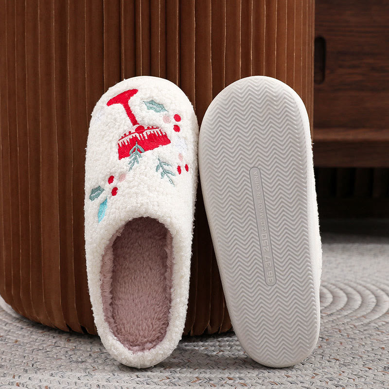 Pantoufles Plusock grandes tailles en forme de verre à vin et baies - image 3