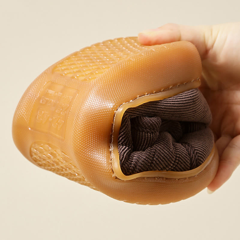 Pantoufles douillettes en polaire grande taille - image 8