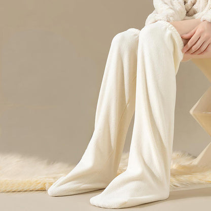 Chaussettes de nuit hautes en peluche bouclée - image 2