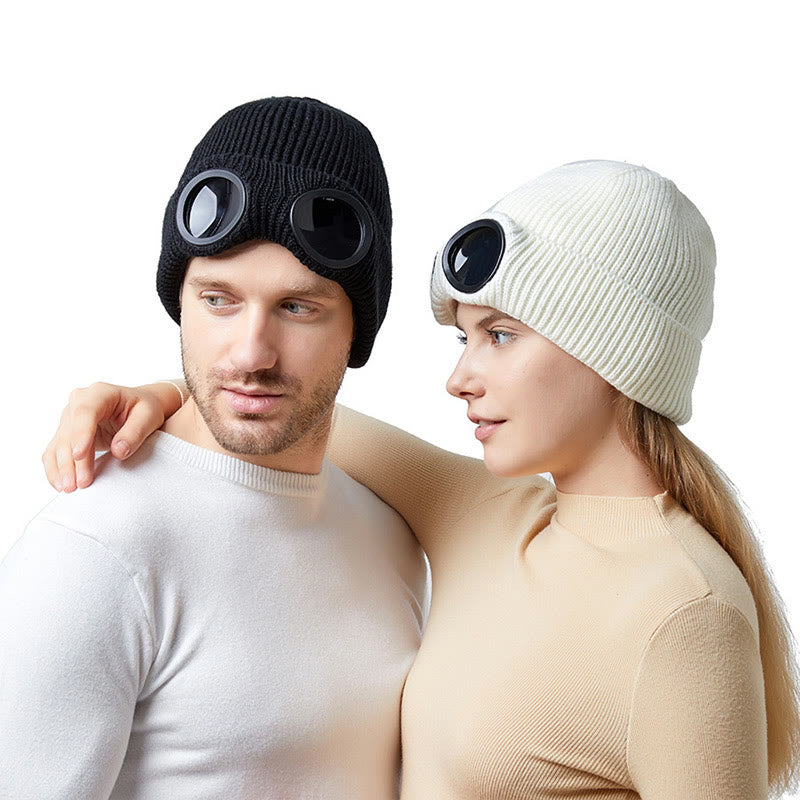 Bonnet chaud avec lunettes de protection - image 1