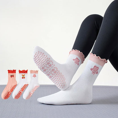 Chaussettes antidérapantes en forme de cœur, fraise et cerise (3 paires) - Multicolore - EU36-40(US3-7) - image 0