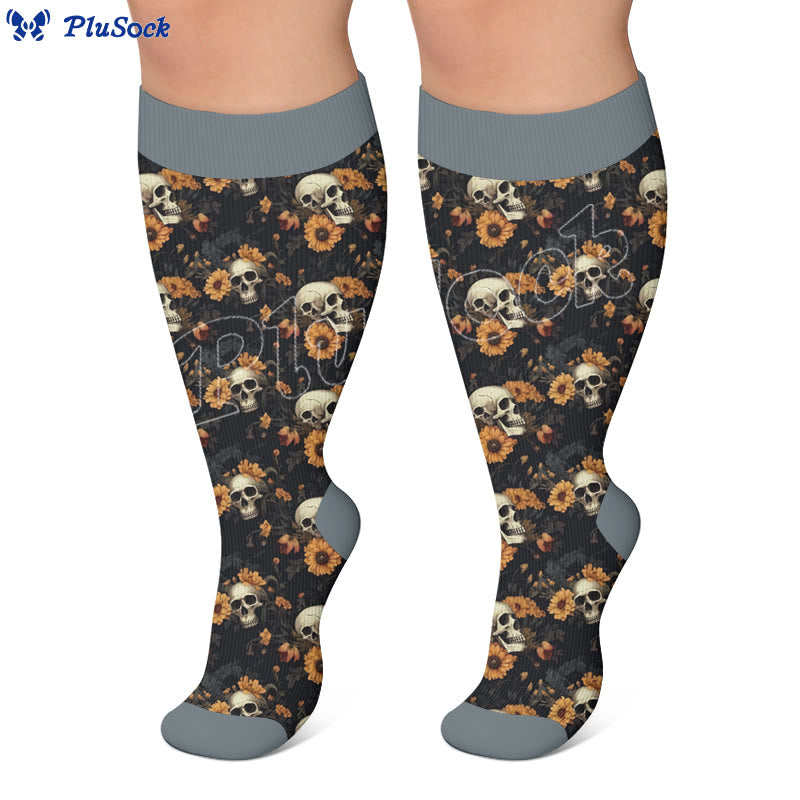 Chaussettes de compression à motif floral et tête de mort - image 3