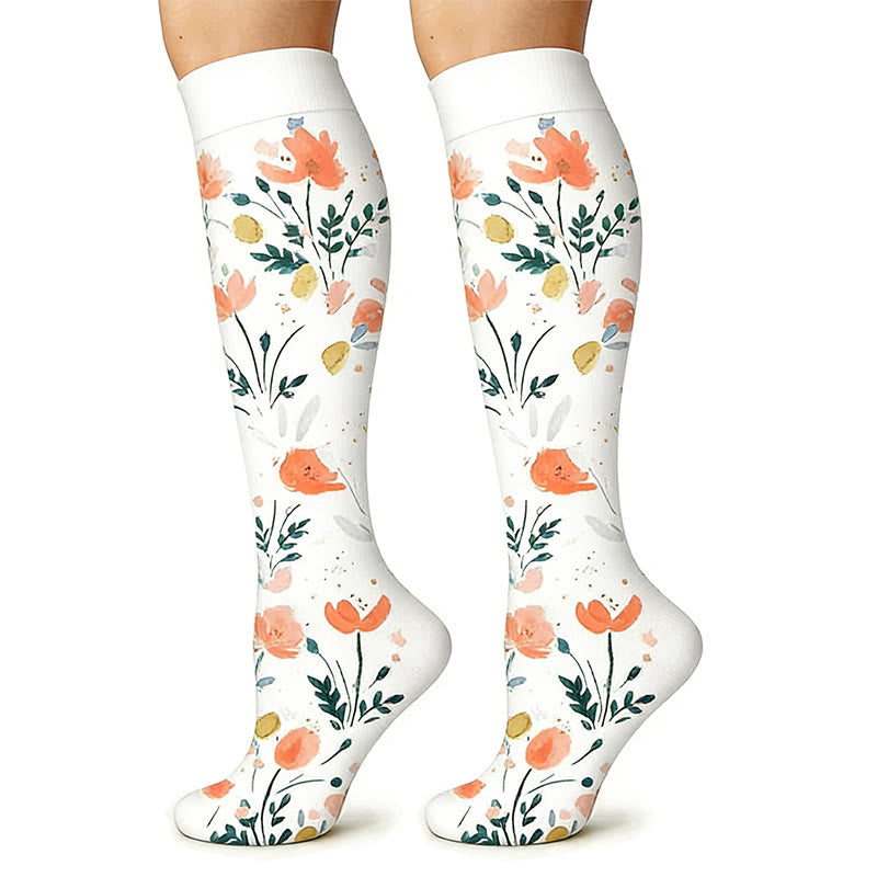 Chaussettes de compression montantes à motif floral noir et blanc (6 paires) - image 4