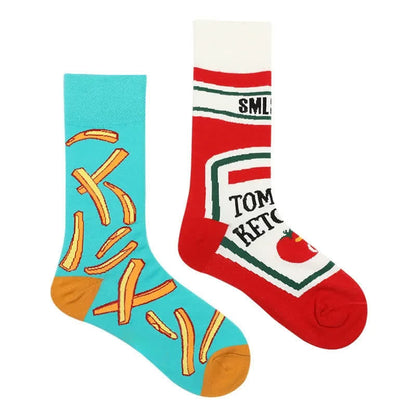 Frites à la sauce tomate, chaussettes courtes - image 1