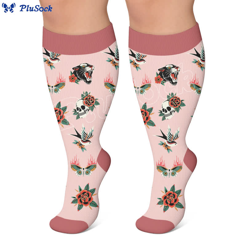 Chaussettes de compression grandes tailles à motifs de crânes rétro foncés - image 3