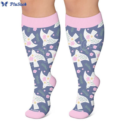 Chaussettes de compression grandes tailles à motifs d'oiseaux pastel - image 2