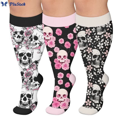 Chaussettes de compression grandes tailles à motif gothique Fuchsia et crâne - image 0