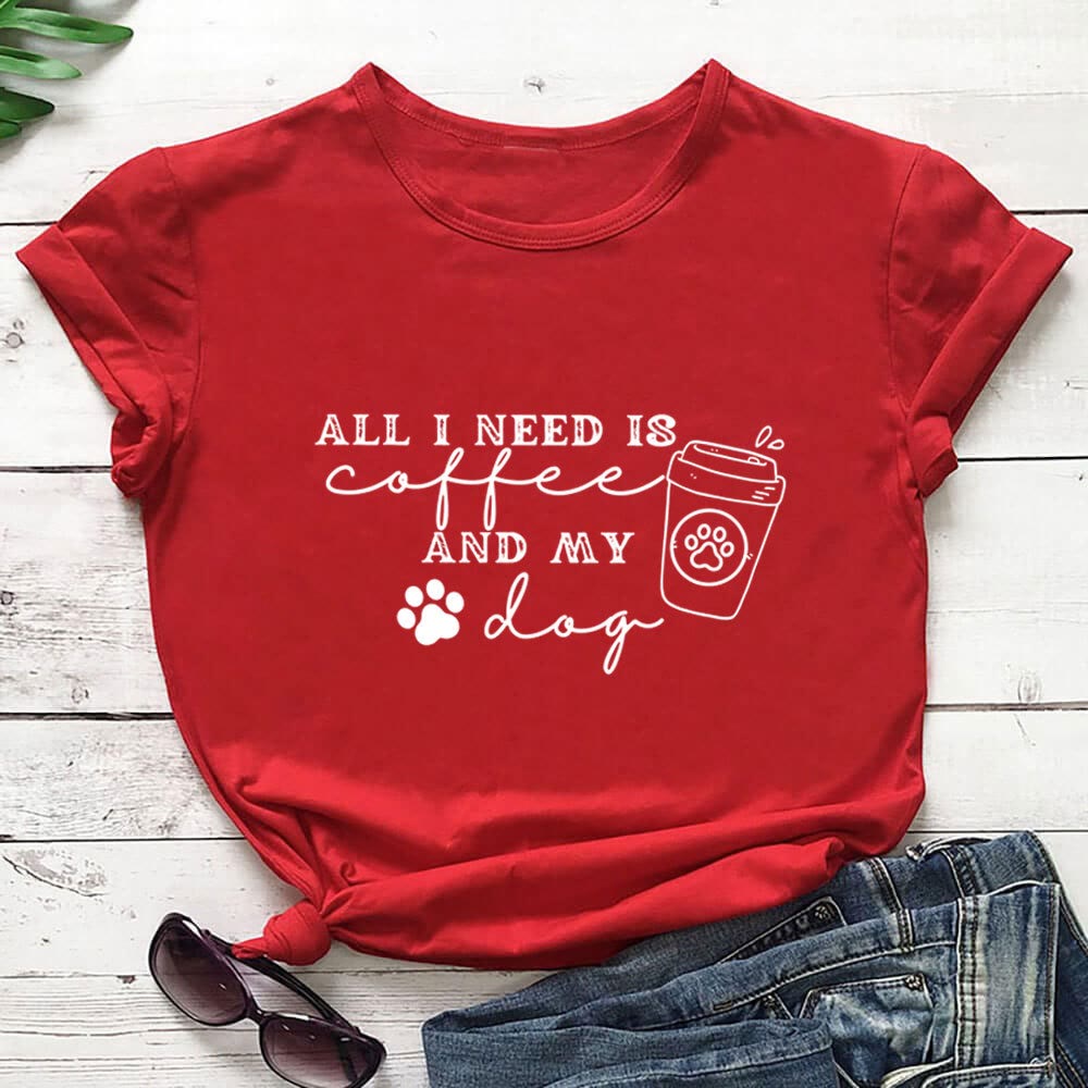 T-shirt à manches courtes grande taille avec empreintes de pattes de chien - Rouge - 3XL - image 1