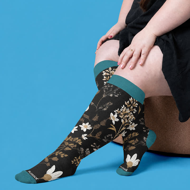 Chaussettes de compression grandes tailles à motifs floraux contrastés - image 3