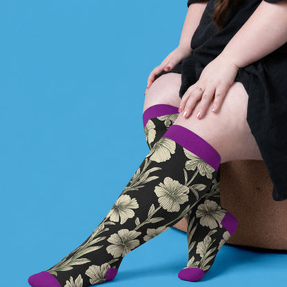 Chaussettes de compression grandes tailles à motifs floraux contrastés - image 2