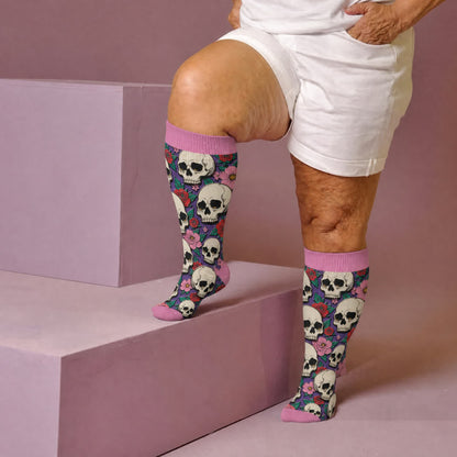 Chaussettes de compression noires à tête de mort grande taille - image 2