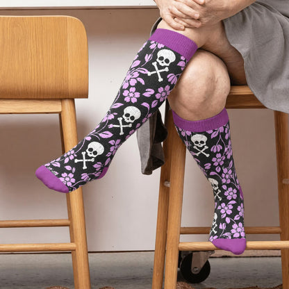 Chaussettes de compression noires à tête de mort grande taille - image 3