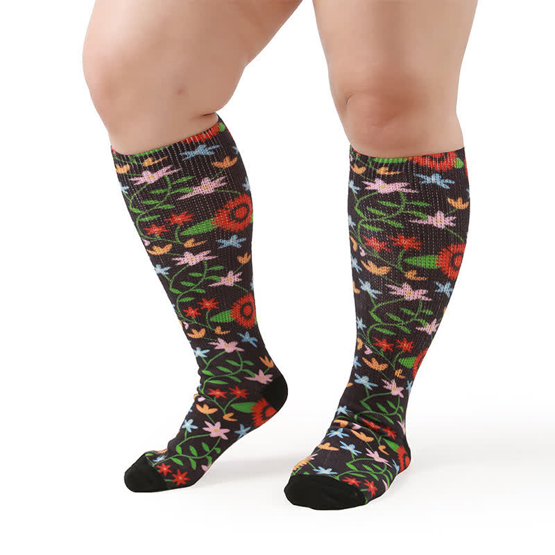 Chaussettes hautes fleuries grandes tailles - Noir-A - One Size - image 4