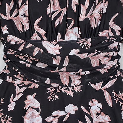 Robe de bain fleurie à col carré - image 10