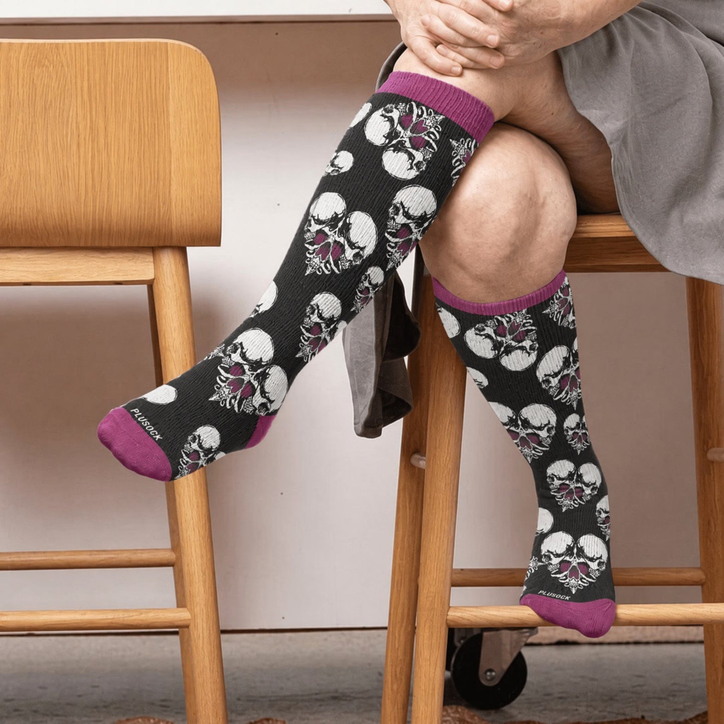 Chaussettes de compression punk crâne cœur grandes tailles - Noir (1 paire) - 4XL - image 3