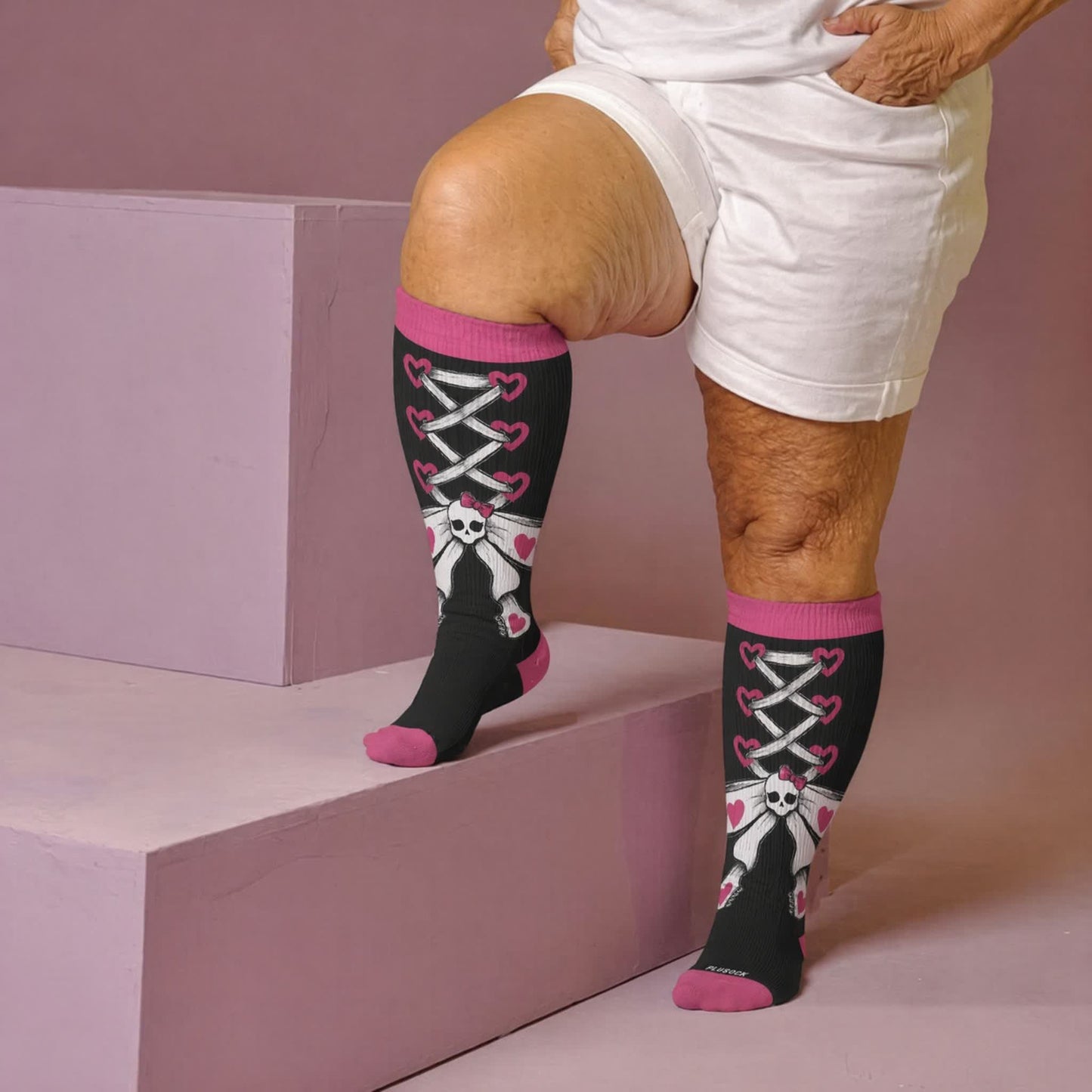 Chaussettes de compression à lacets grande taille avec motif crâne - Rouge (1 paire) - 4XL - image 2