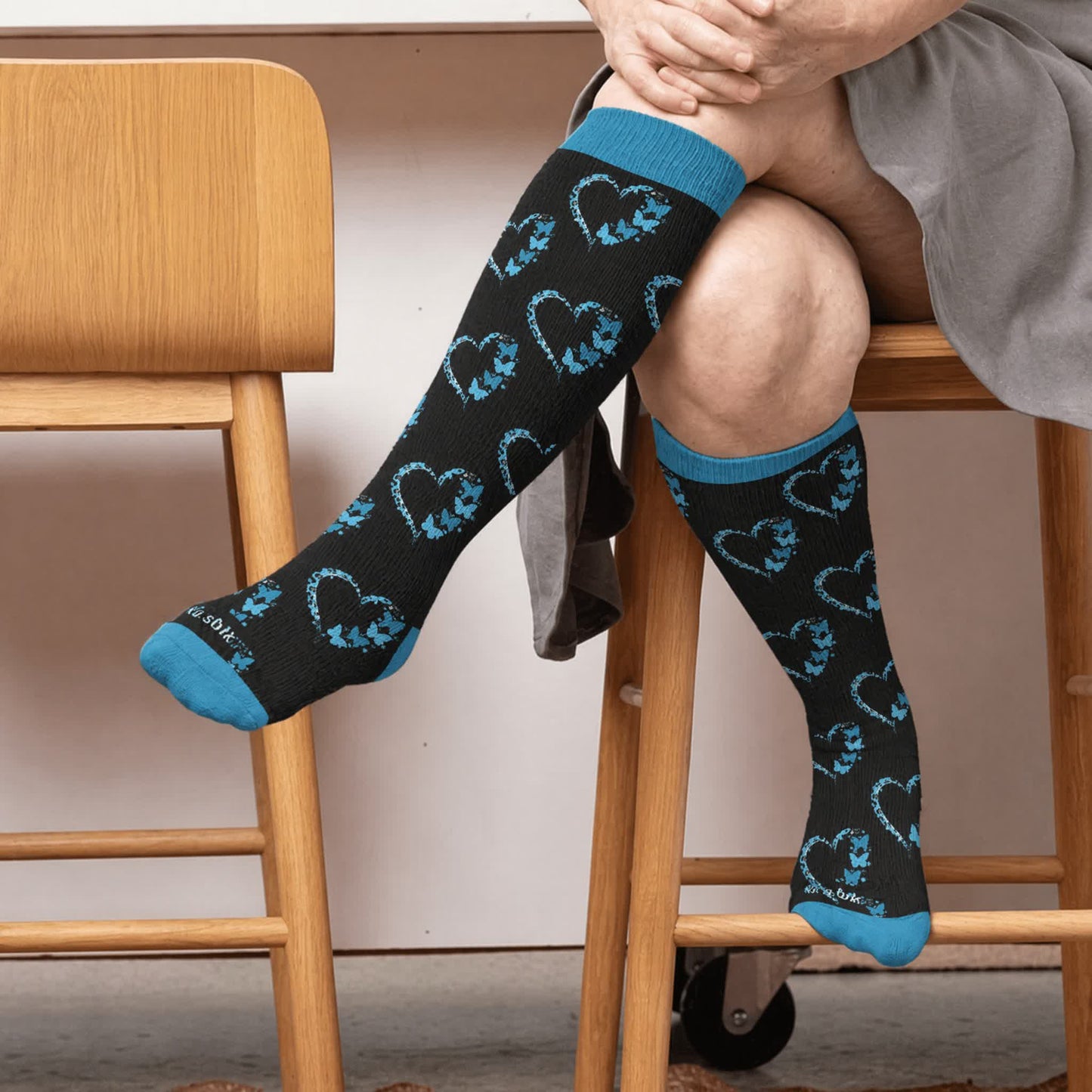 Chaussettes de compression grandes tailles à blocs de couleur et cœur - Bleu (1 paire) - 4XL - image 2