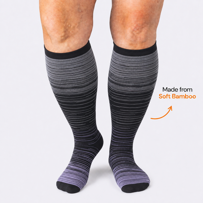 Chaussettes de compression en bambou à rayures violettes grandes tailles - image 0