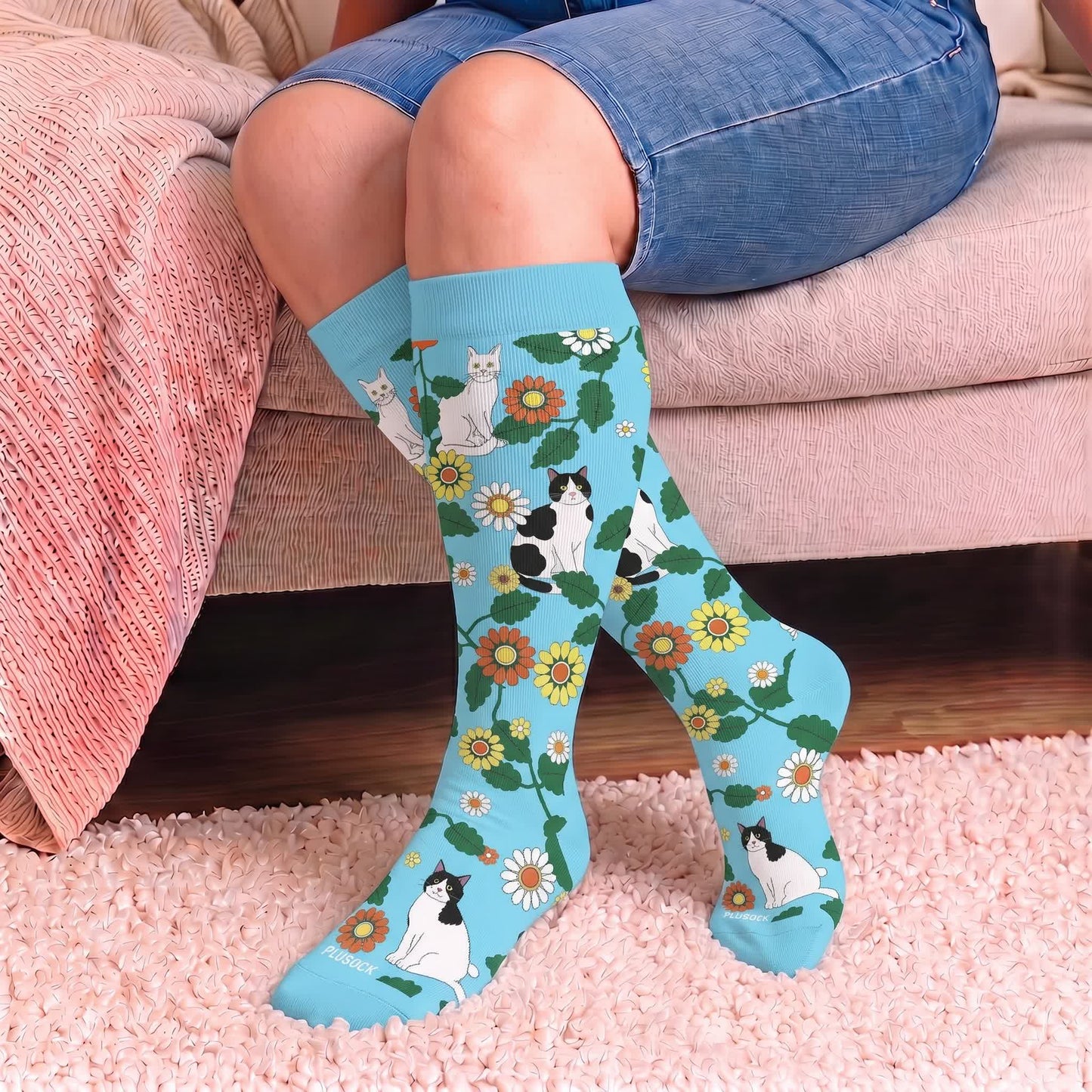 Chaussettes de compression grandes tailles à motifs amusants de chats et de chiens. - image 1