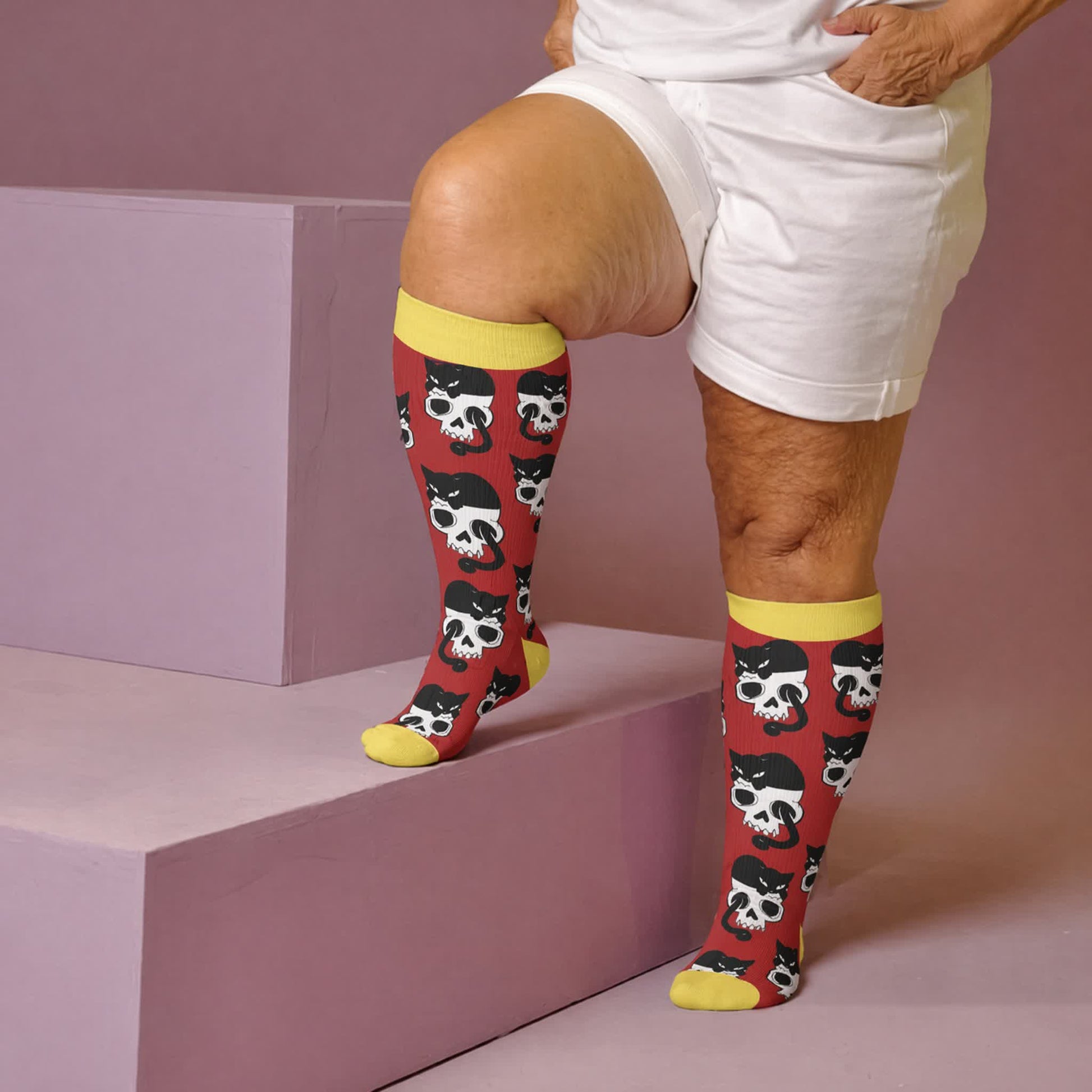 Chaussettes de compression grande taille avec motif squelette chat - Rouge (1 paire) - 4XL - image 2