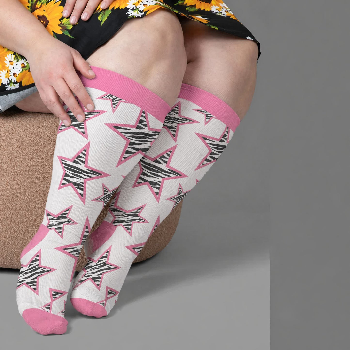 Chaussettes de compression grandes tailles à étoiles néon - Blanc (1 paire) - 4XL - image 2