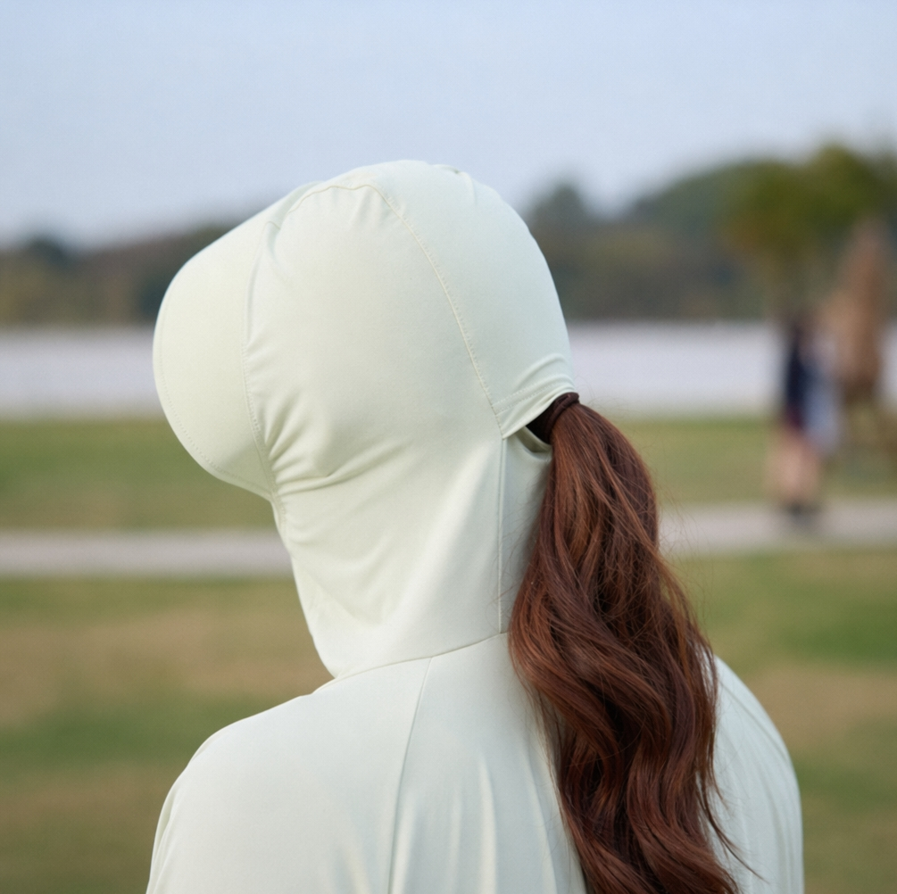 Veste de protection solaire à capuche zippée - image 8