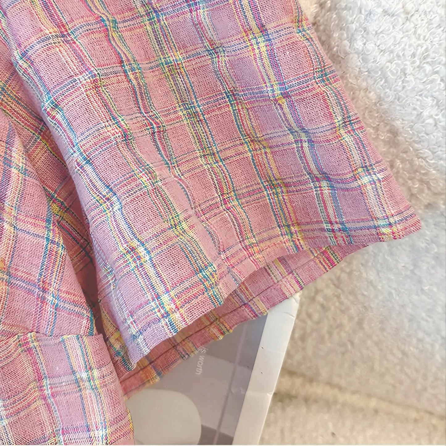 Robe midi rose à carreaux texturés, col carré et nœud sur le devant - image 3