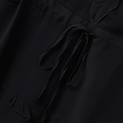 Robe midi élégante grande taille à col en V, volants et taille nouée - image 3