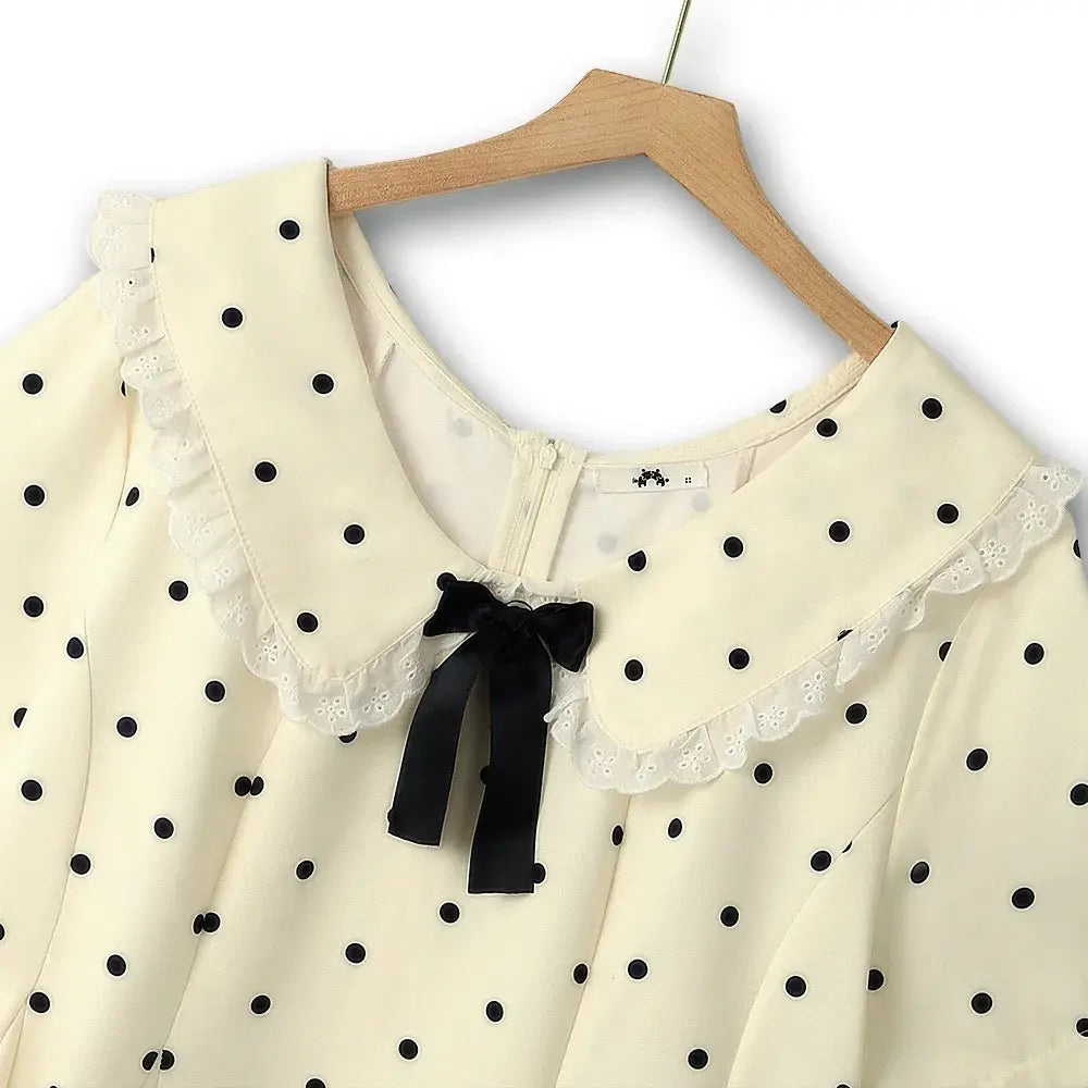 Robe midi grande taille à pois et col en dentelle - image 1