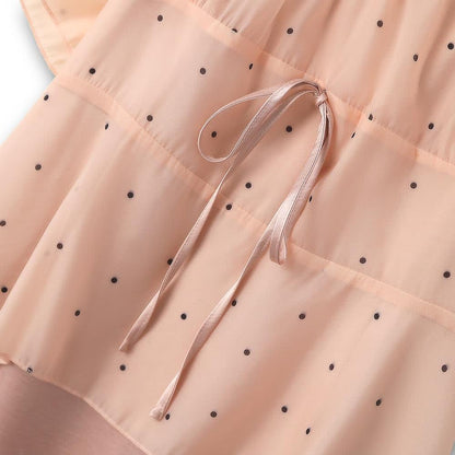 Robe en mousseline à pois rose poudré, à volants et taille nouée - image 2