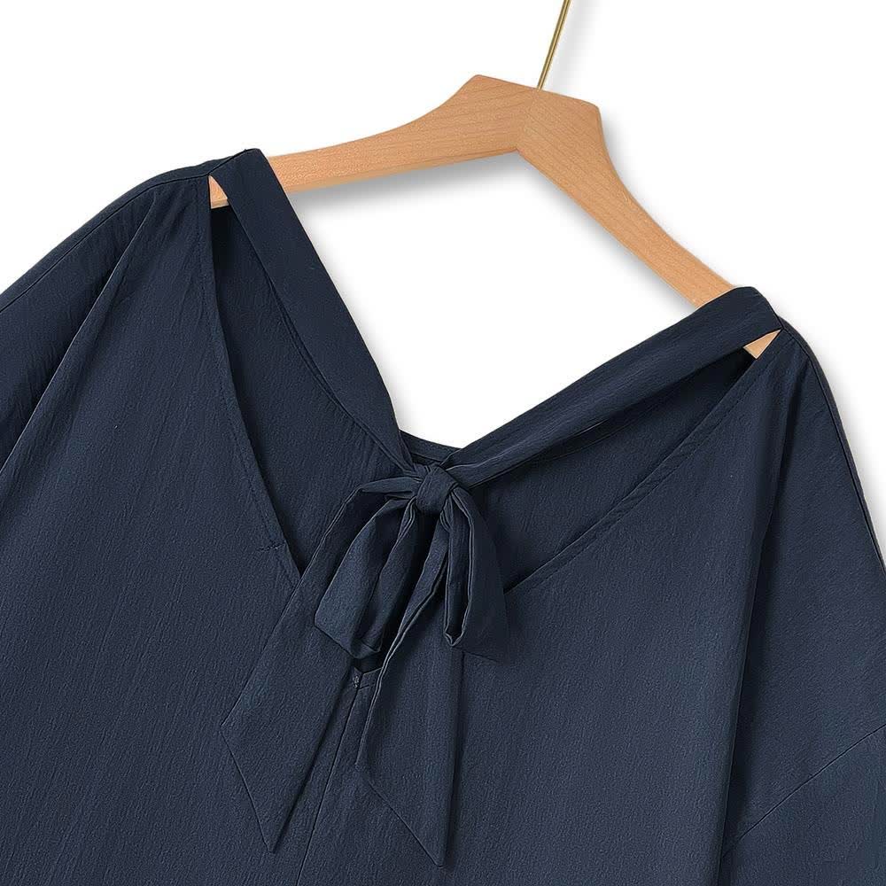 Robe midi marine grande taille à nouer dans le dos et ourlet à volants - image 5