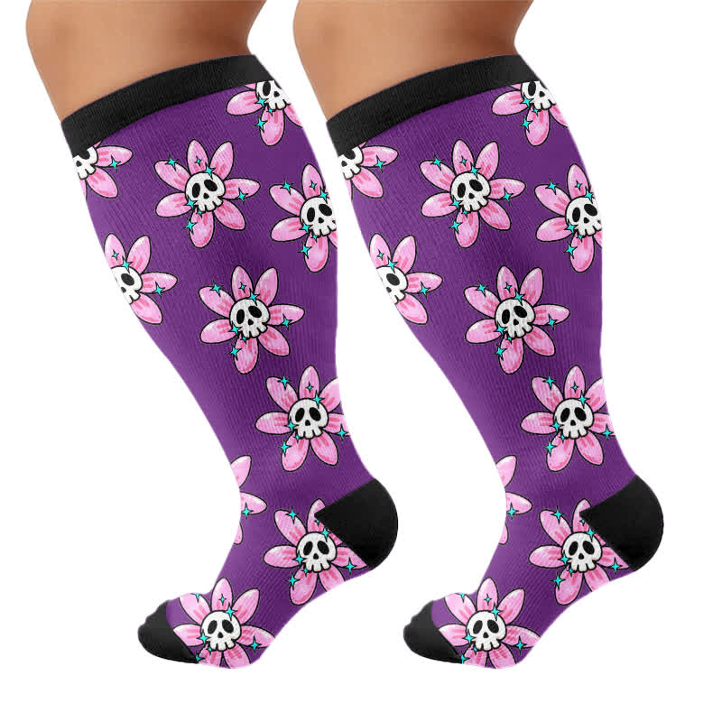Chaussettes de compression roses à tête de mort et marguerite grande taille - image 8