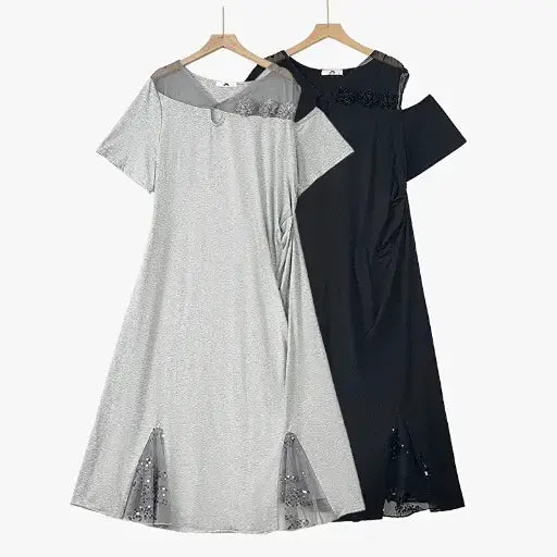 Robe midi grande taille à taille froncée, col en V en maille et manches courtes - image 0