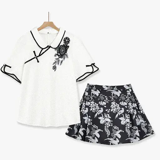 Ensembles d'été 2 pièces grande taille : haut à col mandarin et boutons brandebourg et jupe à imprimé floral - Ensemble de 2 pièces - 6XL - image 0