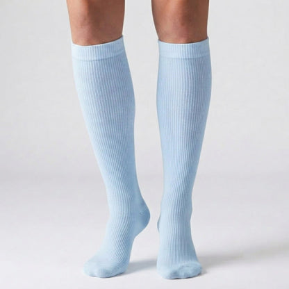 Chaussettes de compression de couleur claire (3 paires) - image 2