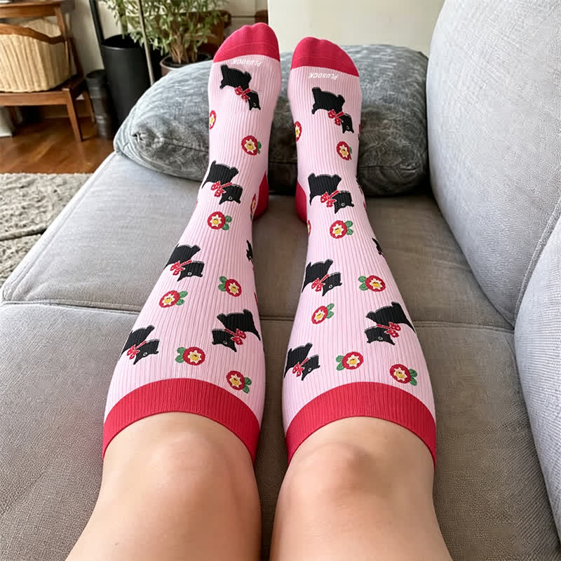 Chaussettes de compression fleuries à motif chiot joueur grande taille - image 1