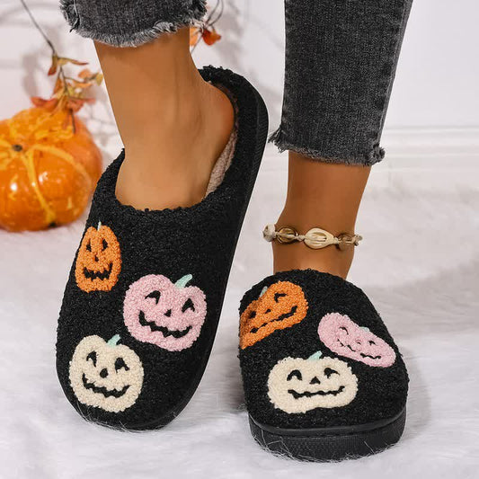 Pantoufles duveteuses brodées de citrouilles colorées pour Halloween - Noir - EU44-45(US10-11) - image 0