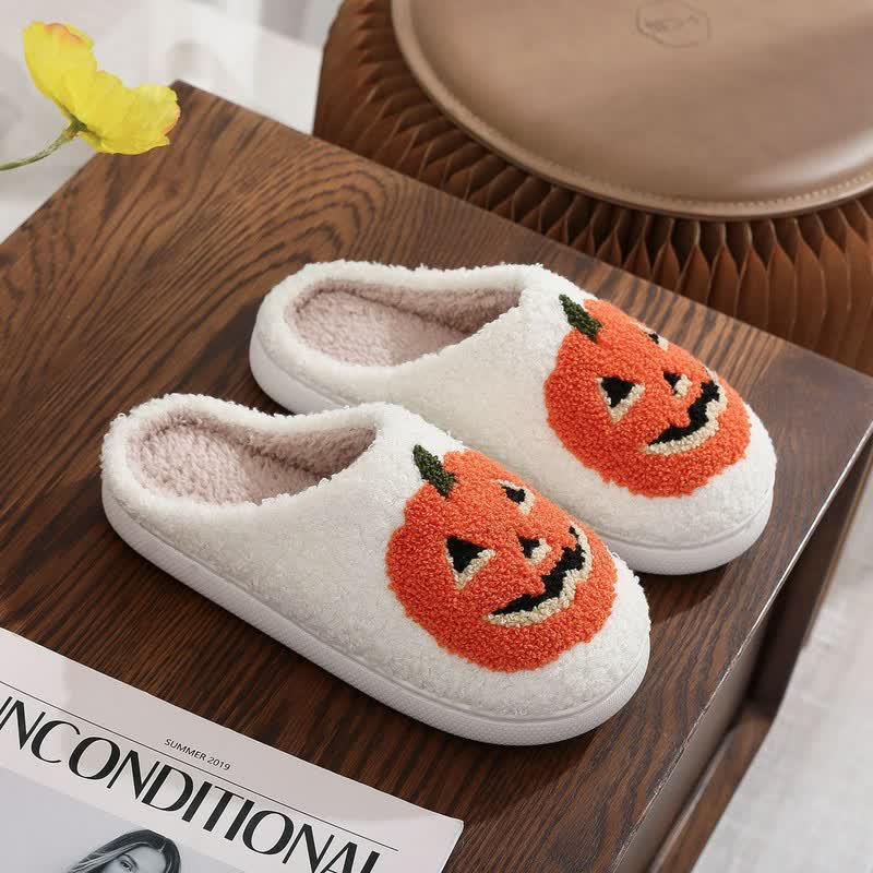 Pantoufles en peluche citrouille d'Halloween - UN - EU44-45(US10-11) - image 0
