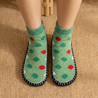 Chaussettes-chaussons antidérapantes à pois verts - image 2