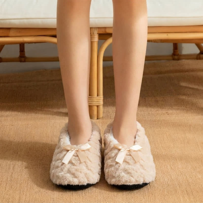 Chaussettes pantoufles d'intérieur en peluche avec nœud en satin multicolore - Beige - 40(US5-7) - image 3