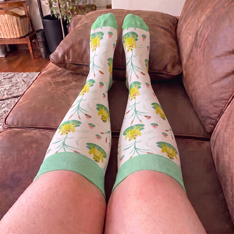 Chaussettes de compression grandes tailles à motifs grenouilles et escargots - image 2
