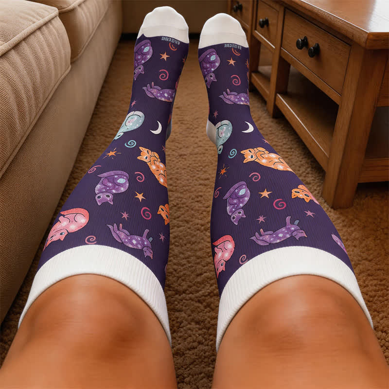 Tasse de chocolat chaud Chat endormi de Noël Chaussettes de compression - image 3